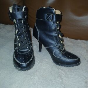 Soda Black Ankle Boots